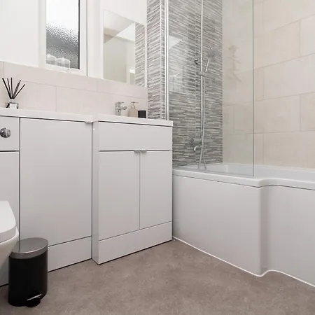 Little Boat: A Modern Beachside Flat Bournemouth Esterno foto